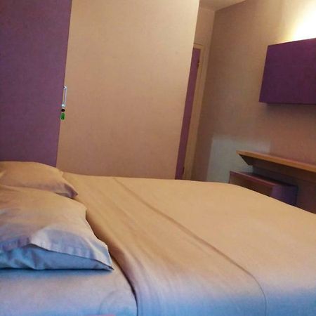 Hotel New Ayuda Богор Экстерьер фото