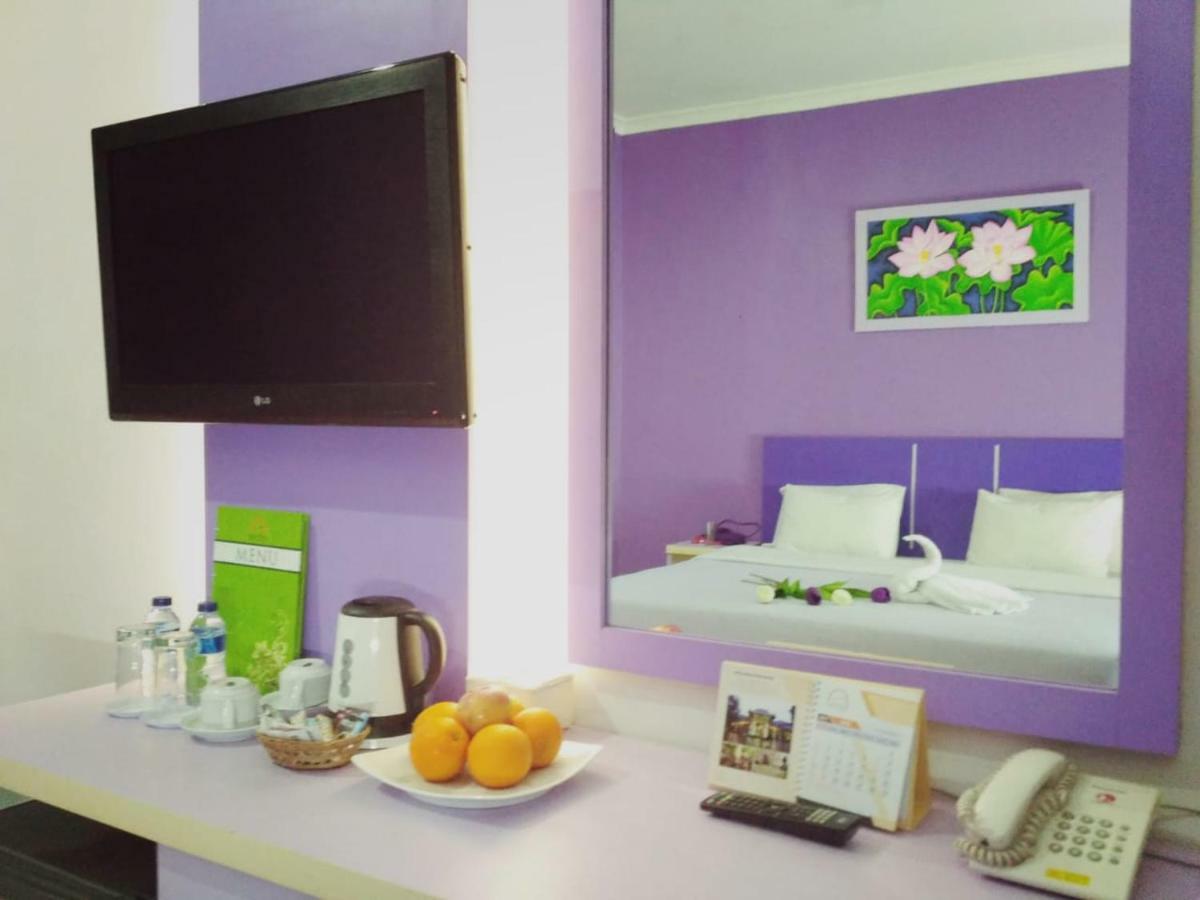 Hotel New Ayuda Богор Экстерьер фото