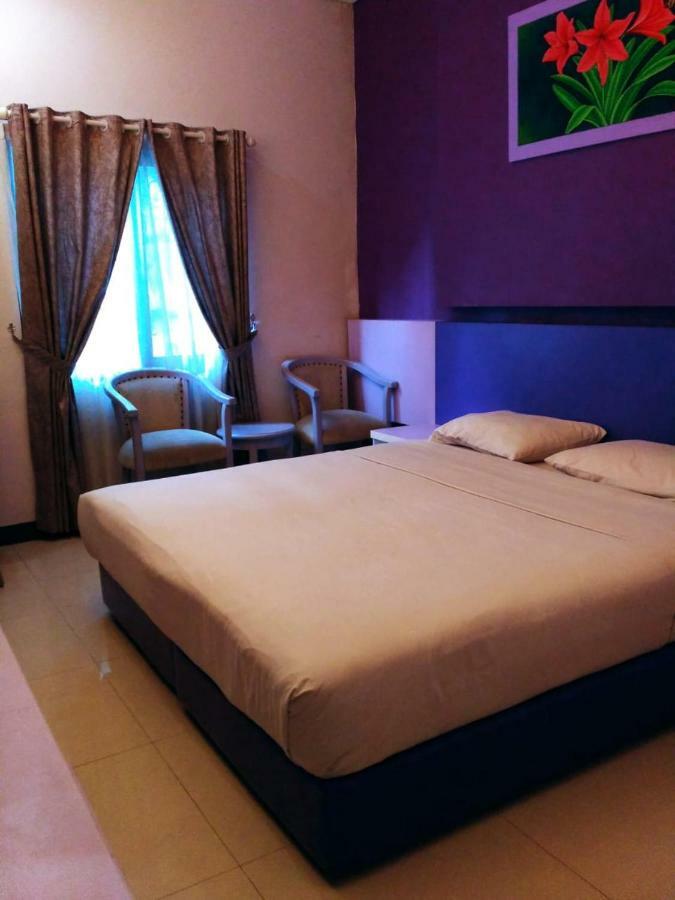 Hotel New Ayuda Богор Экстерьер фото