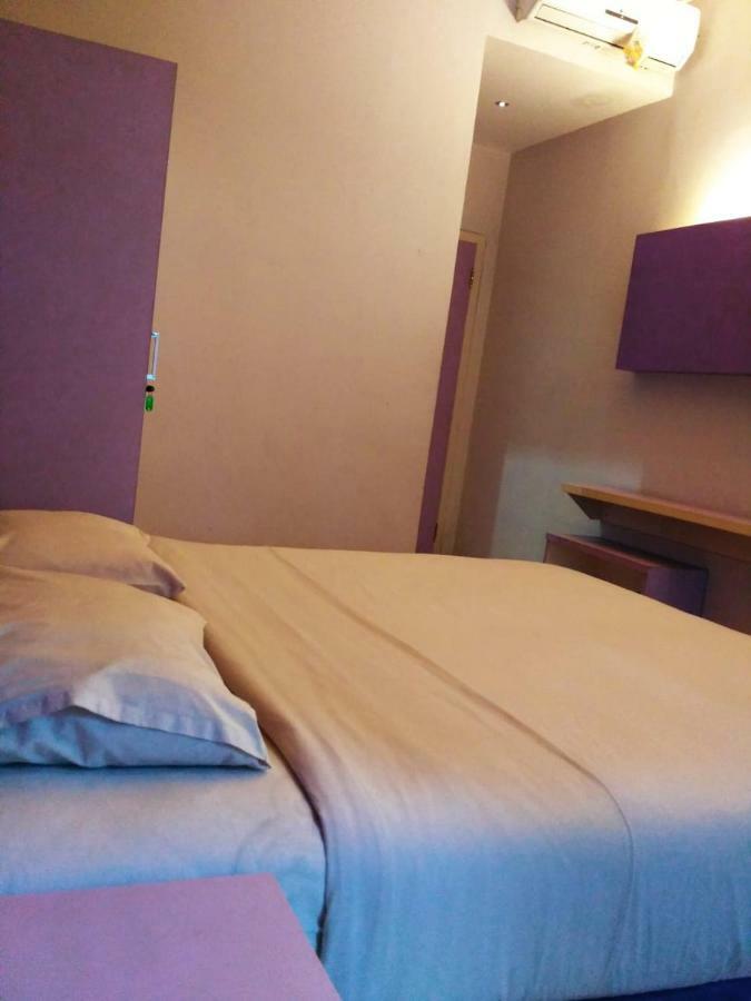 Hotel New Ayuda Богор Экстерьер фото