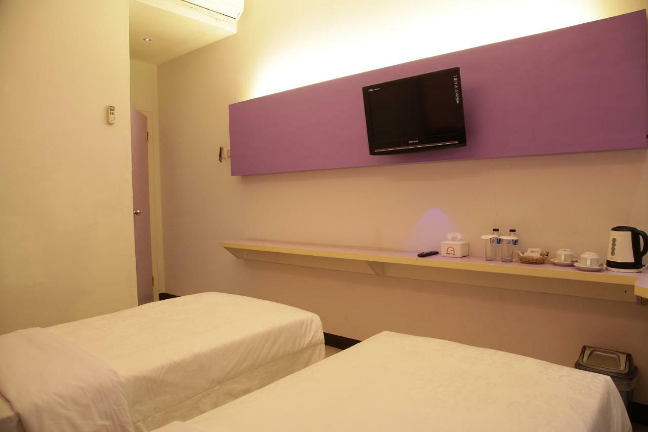 Hotel New Ayuda Богор Экстерьер фото