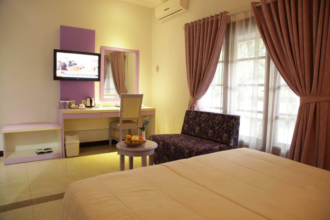 Hotel New Ayuda Богор Экстерьер фото